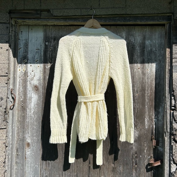 Vintage 80s Ivory Belted Sweater - Picture 2 of 7